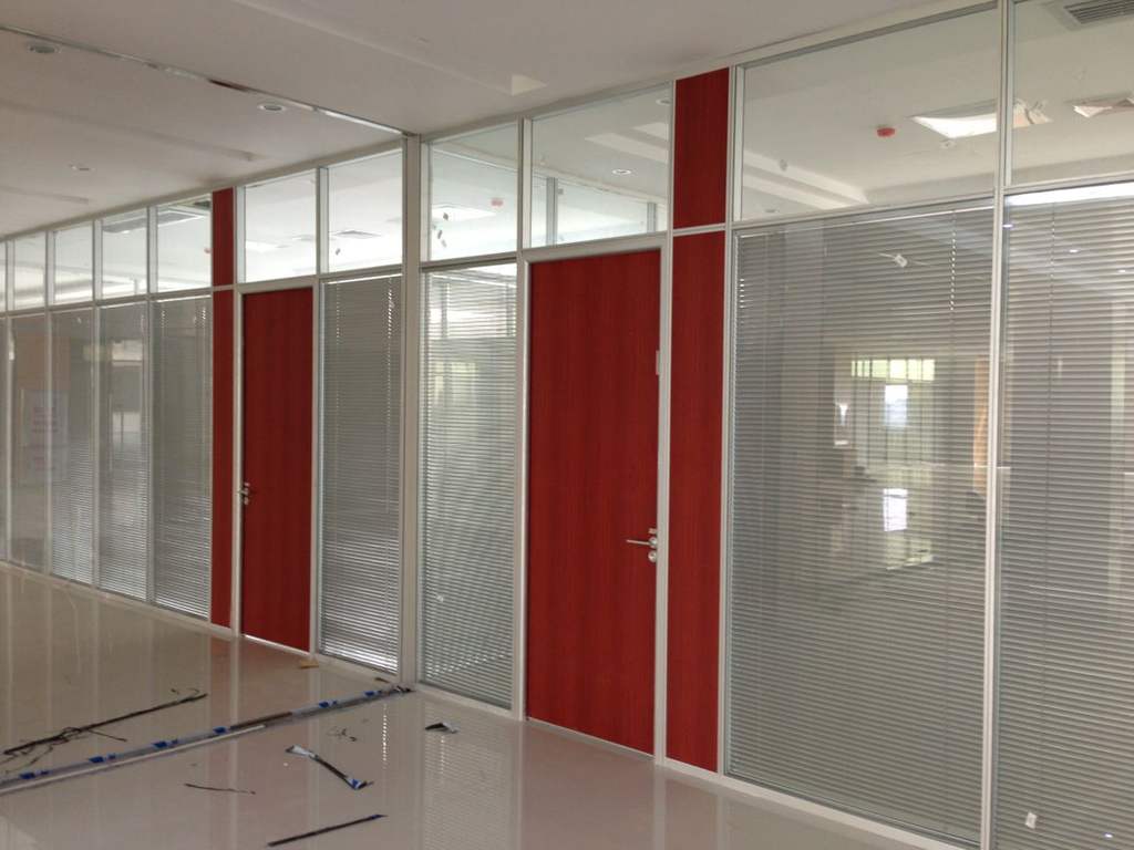 辦公空間高隔墻裝修施工